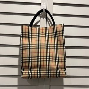Burberry NWT Nova Check Large Beige and Black Check Tote